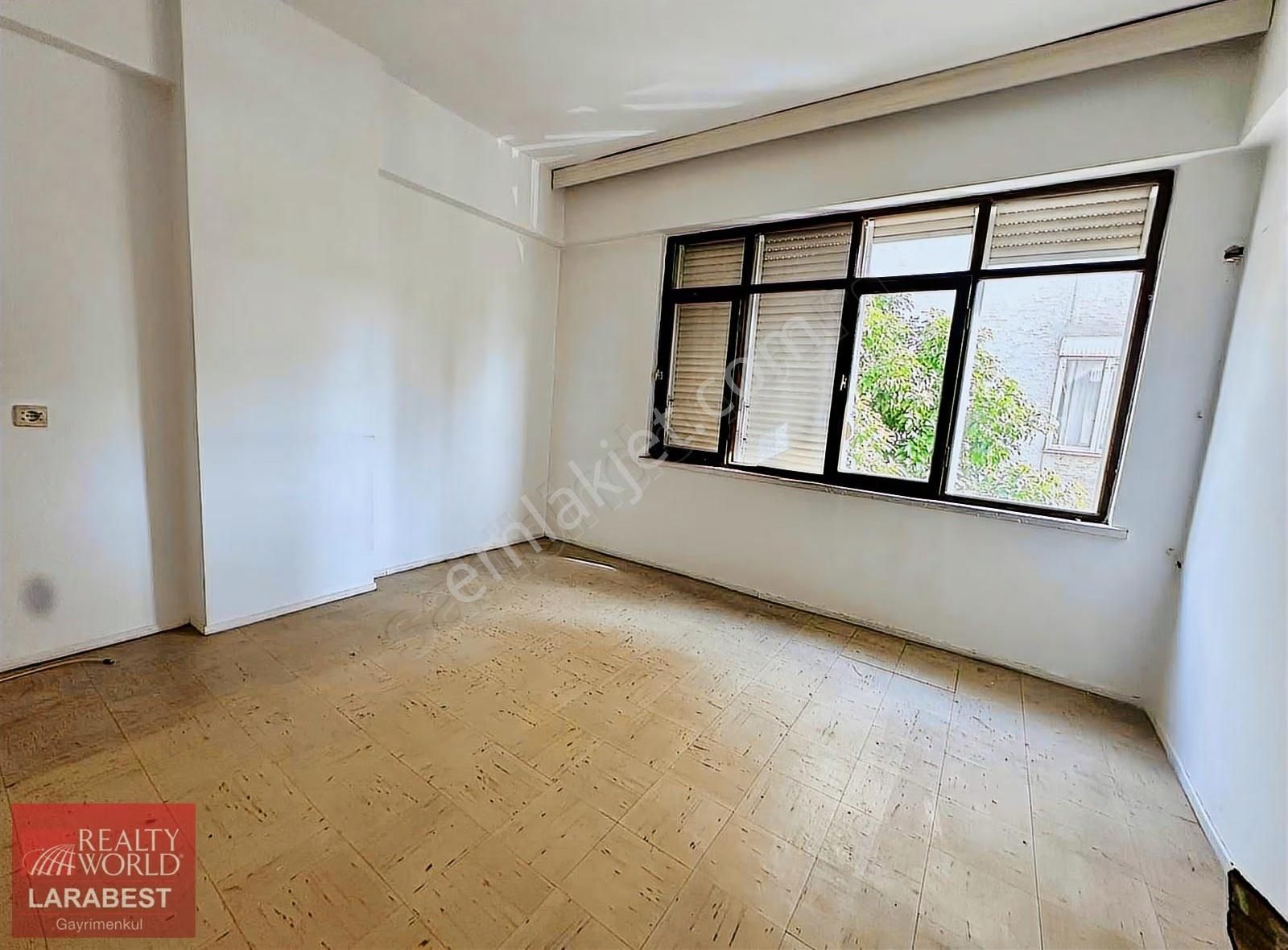 Berrin Kavcar'dan Adliyeye Yürüme Mesafesinde Arakat Daire - Görsel 18