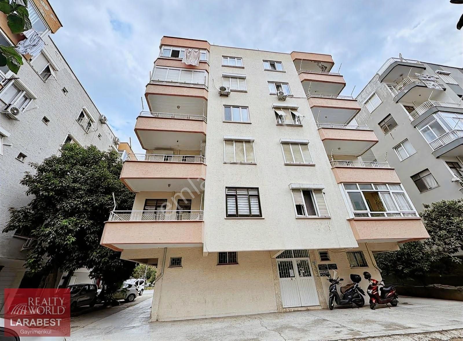 Berrin Kavcar'dan Adliyeye Yürüme Mesafesinde Arakat Daire - Görsel 27