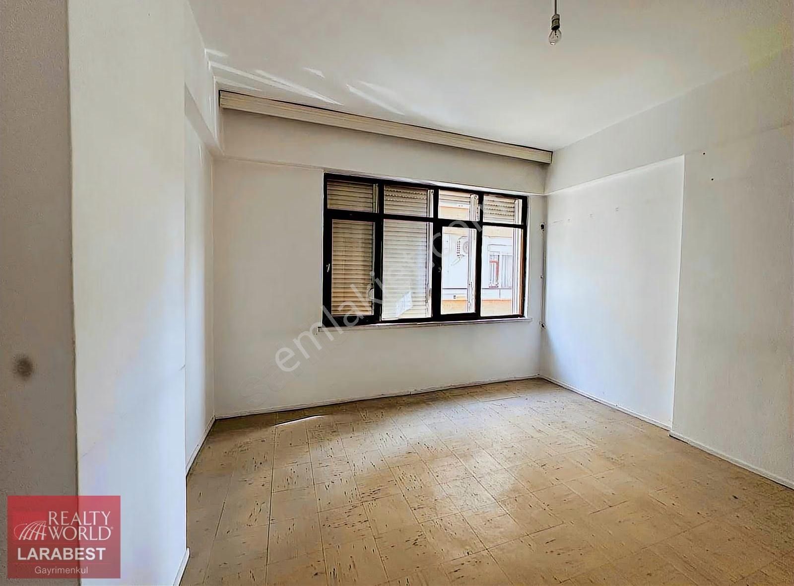 Berrin Kavcar'dan Adliyeye Yürüme Mesafesinde Arakat Daire - Görsel 25