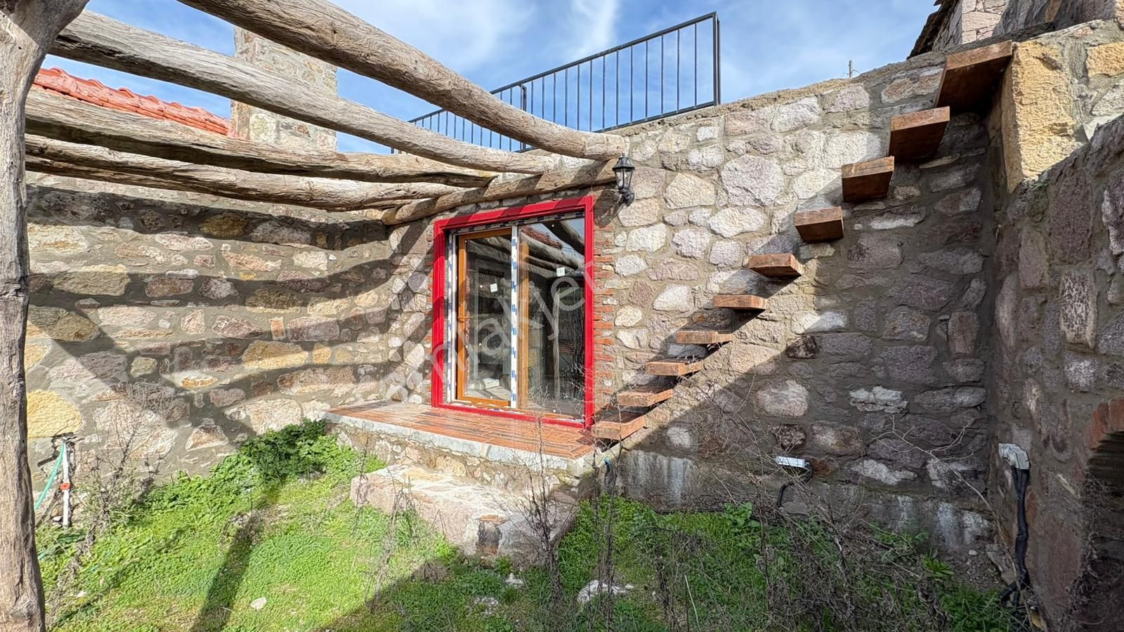 Çanakkale Ayvacık Ahmetler'de Müstakil Taş Ev - Görsel 9