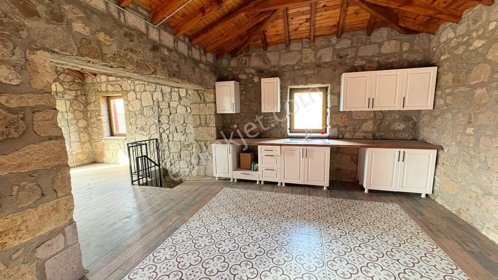 Çanakkale Ayvacık Ahmetler'de Müstakil Taş Ev - Görsel 8