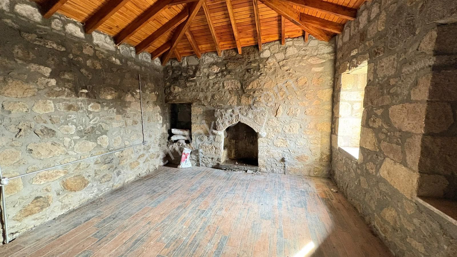 Çanakkale Ayvacık Ahmetler'de Müstakil Taş Ev - Görsel 5