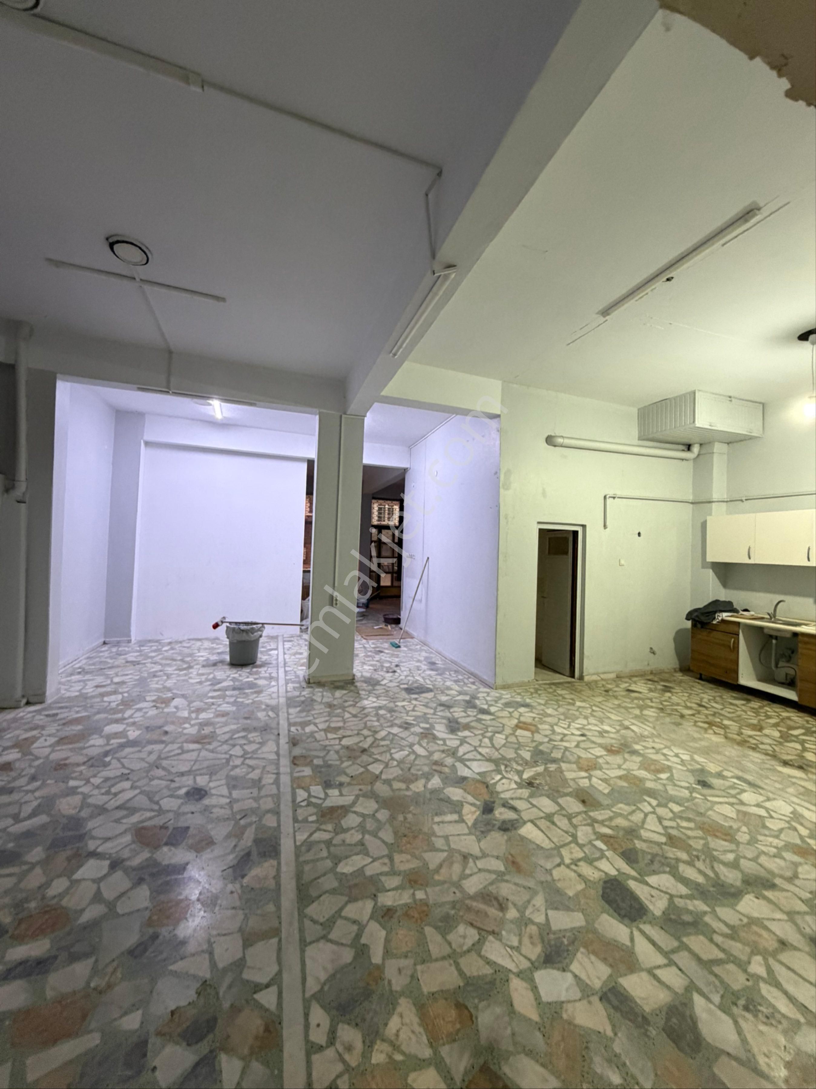 İki Katlı, Geniş Ve Yüksek Tavanlı Dükkan - Görsel 27