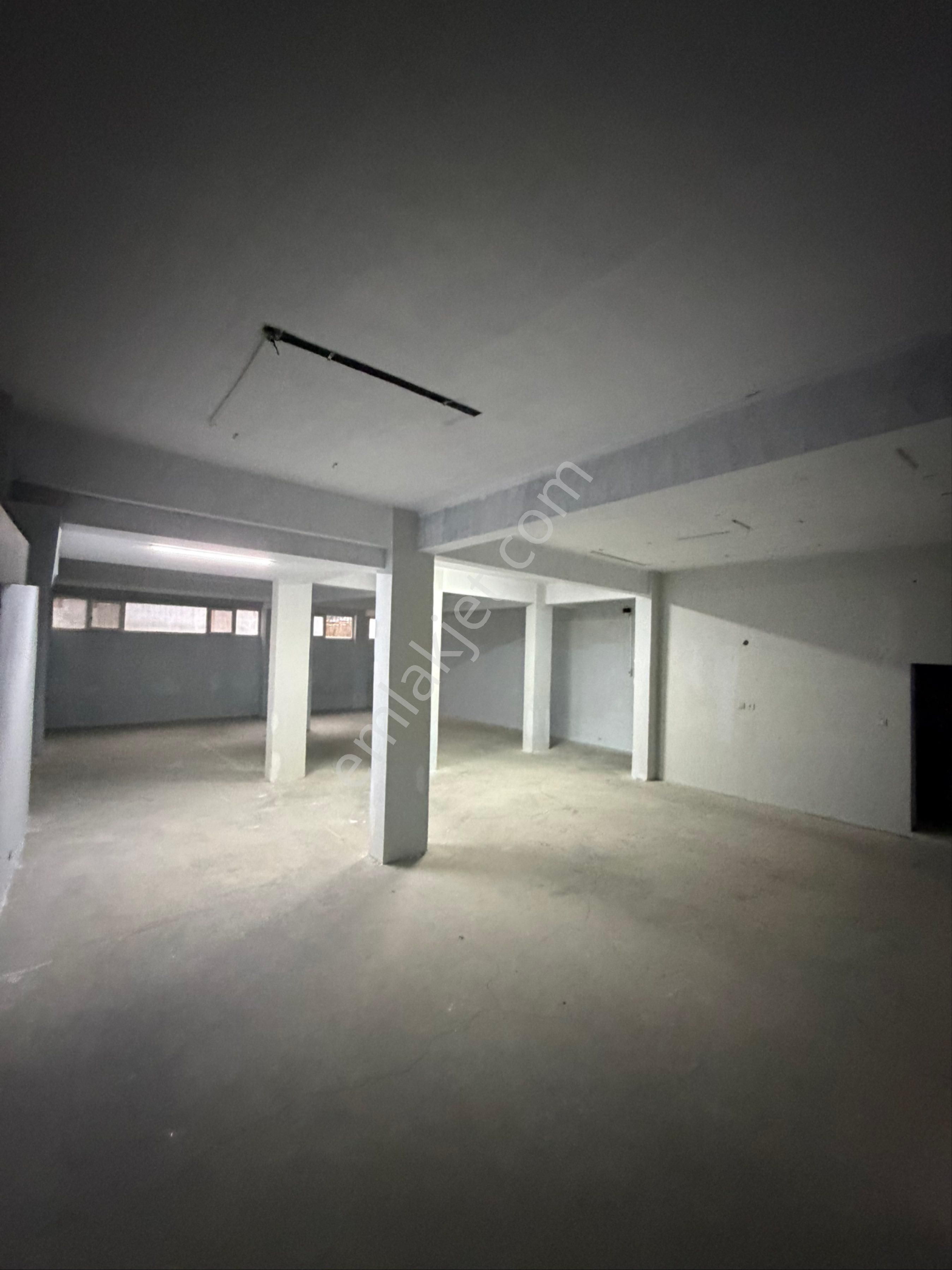 İki Katlı, Geniş Ve Yüksek Tavanlı Dükkan - Görsel 7