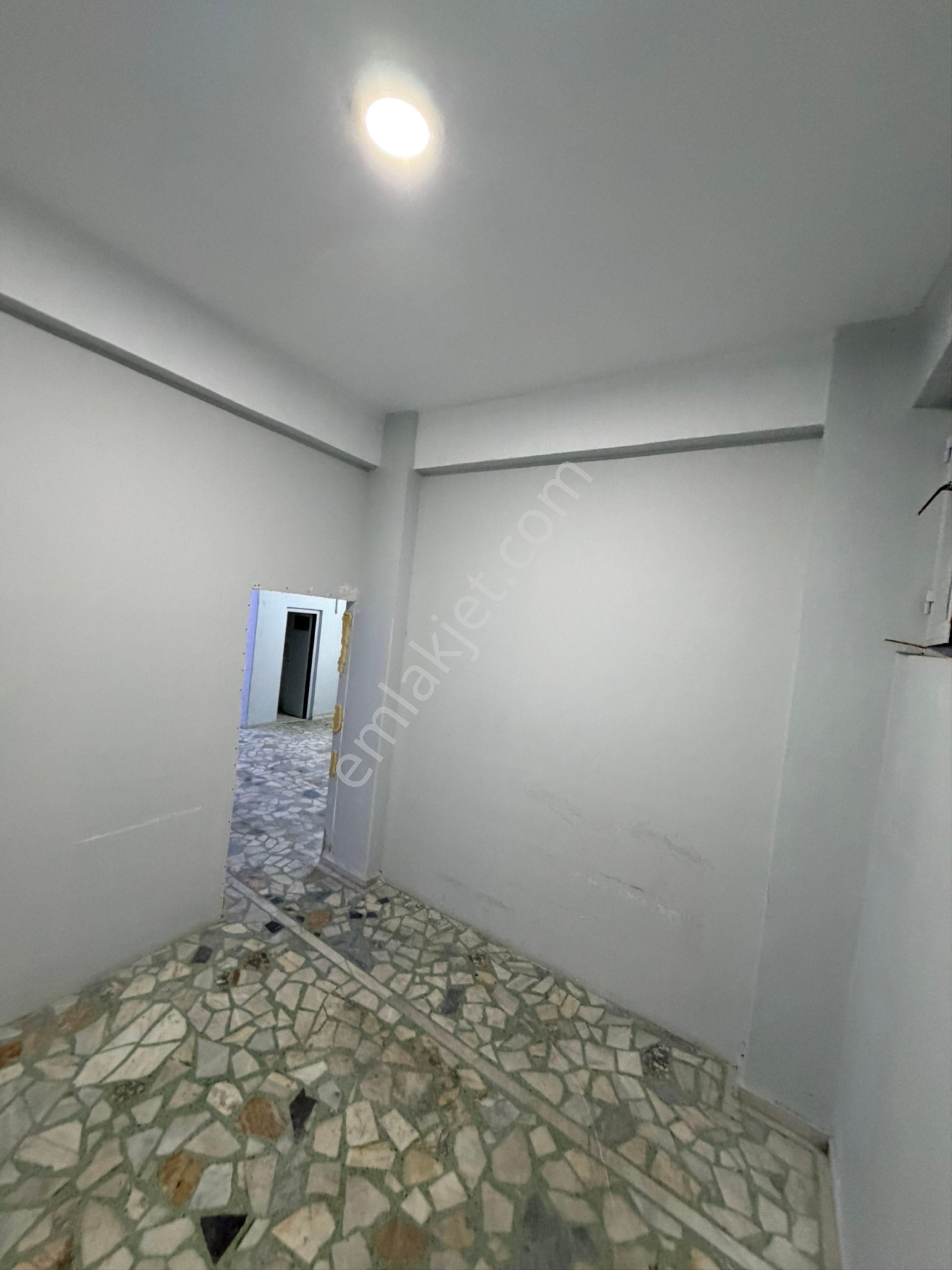 İki Katlı, Geniş Ve Yüksek Tavanlı Dükkan - Görsel 26