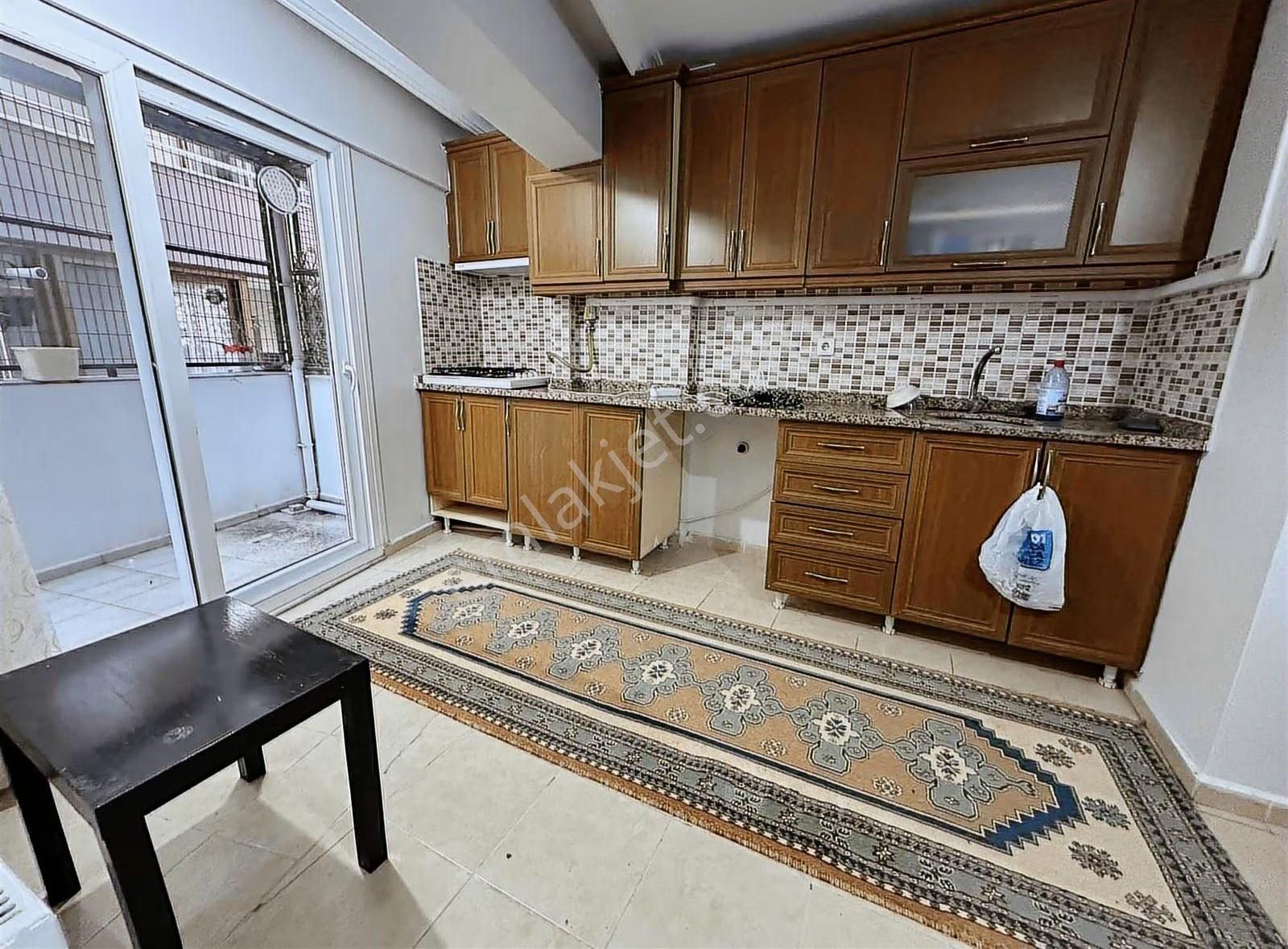 Perla Otel Arkası 2+1 Geniş Daire Bahçeli 11-12 Yıllık - Görsel 17