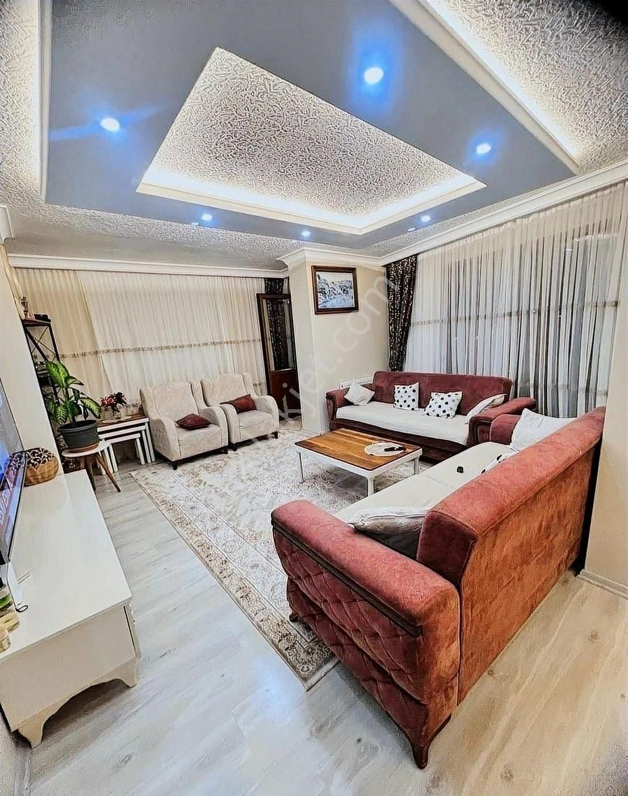 Taşdelen Merkezde Satılık Üst Dublex