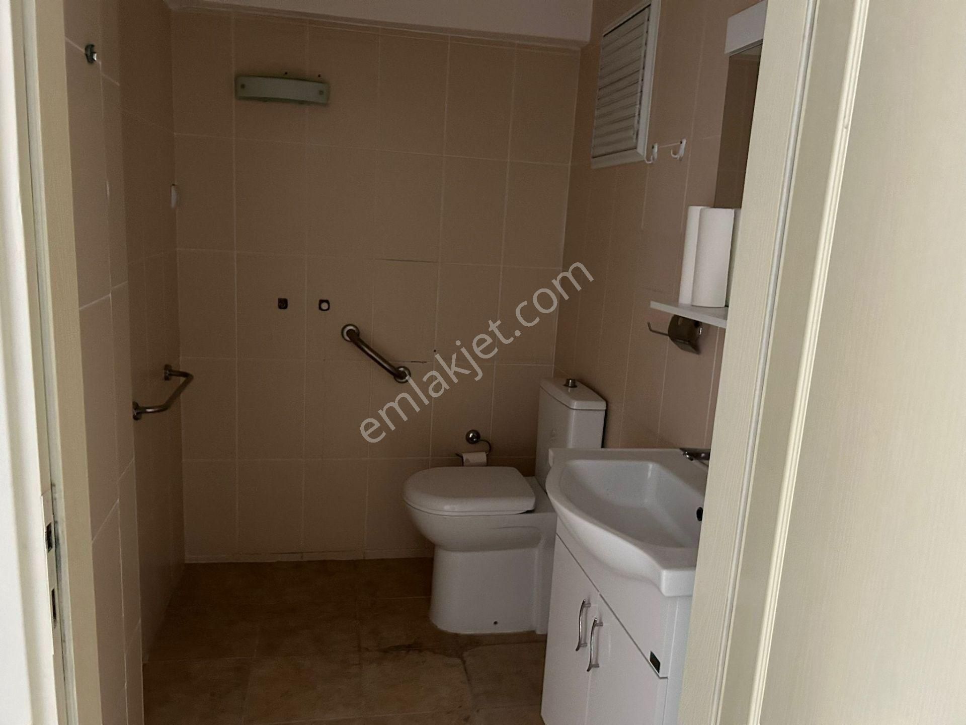 Alsancak Spor Salonu Trt Sağlık Hastane Kızılkanat Sit 2+1 Daire - Görsel 13