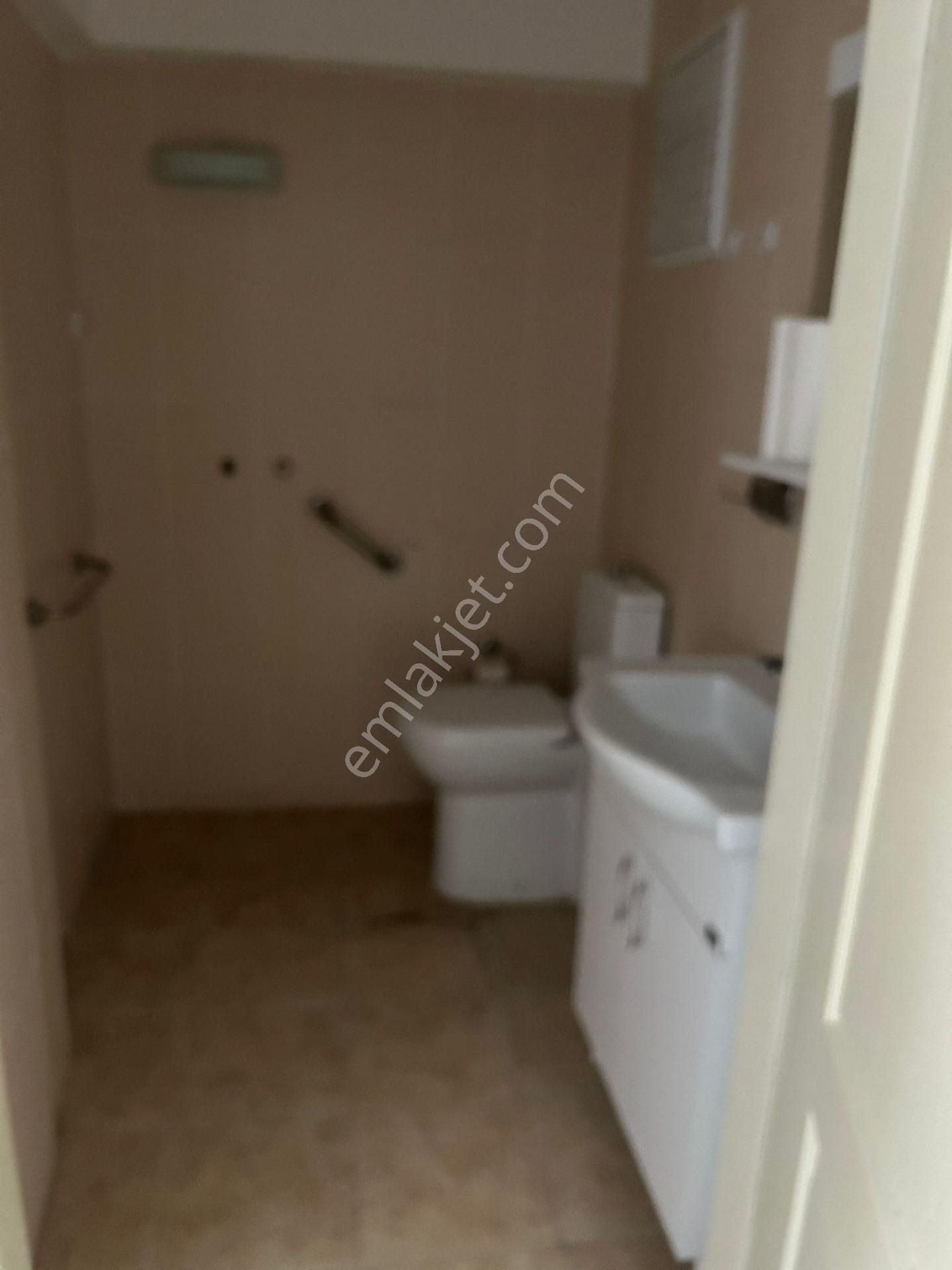 Alsancak Spor Salonu Trt Sağlık Hastane Kızılkanat Sit 2+1 Daire - Görsel 12