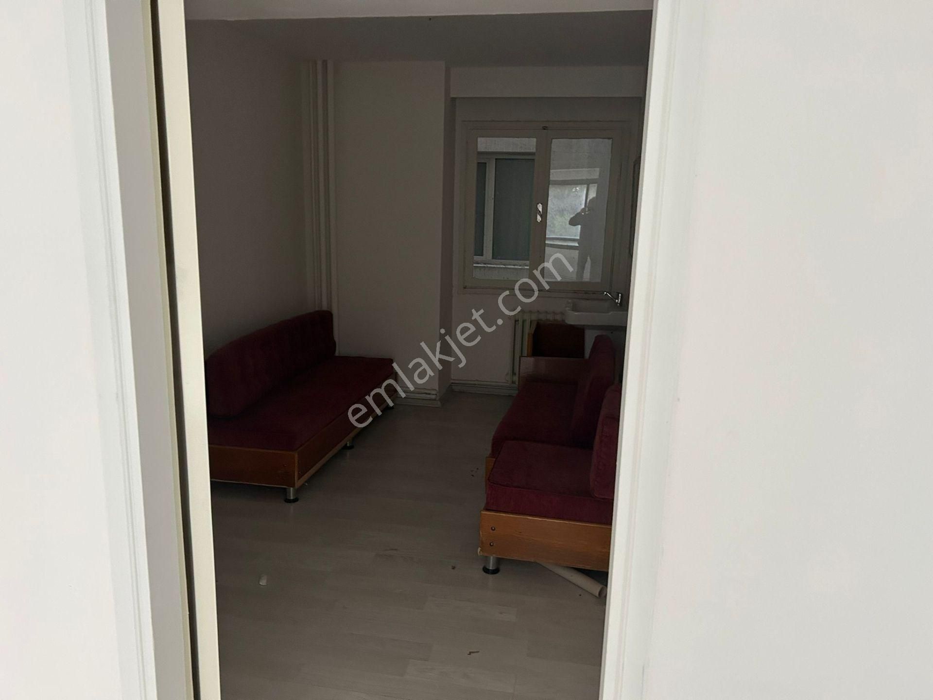 Alsancak Spor Salonu Trt Sağlık Hastane Kızılkanat Sit 2+1 Daire - Görsel 9