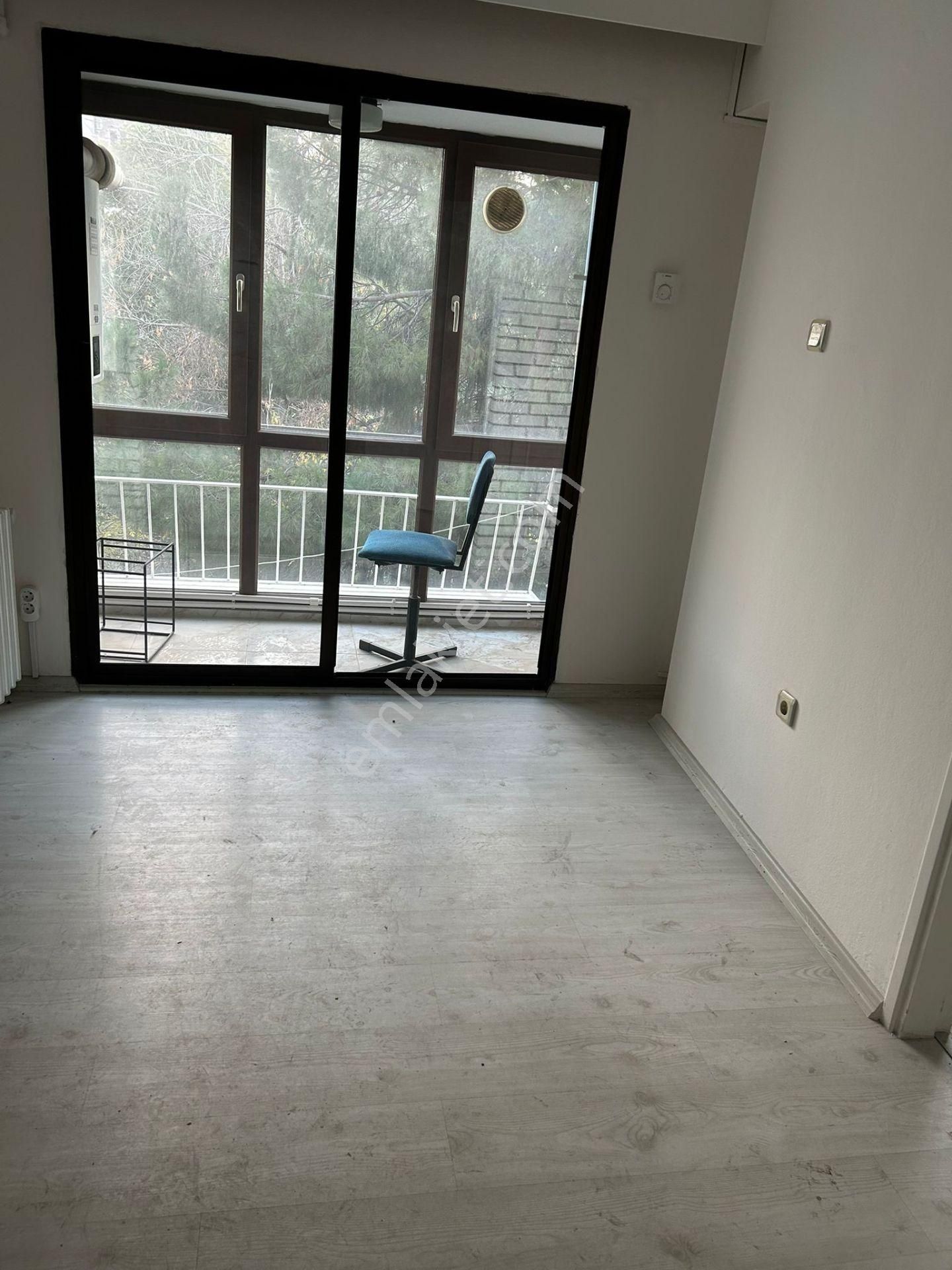 Alsancak Spor Salonu Trt Sağlık Hastane Kızılkanat Sit 2+1 Daire - Görsel 6