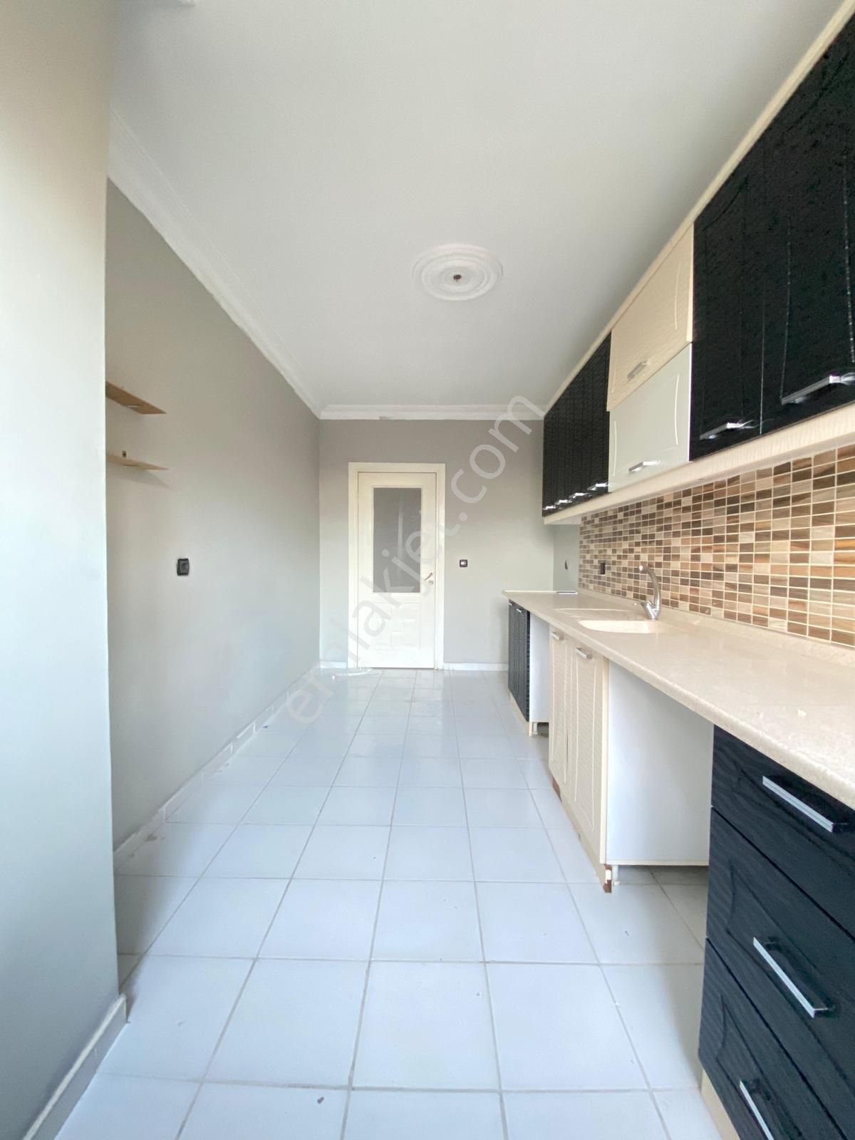 Satılık Ara Kat Aydınlık 3+1 140m2 Safa Mahallesinde - Görsel 13