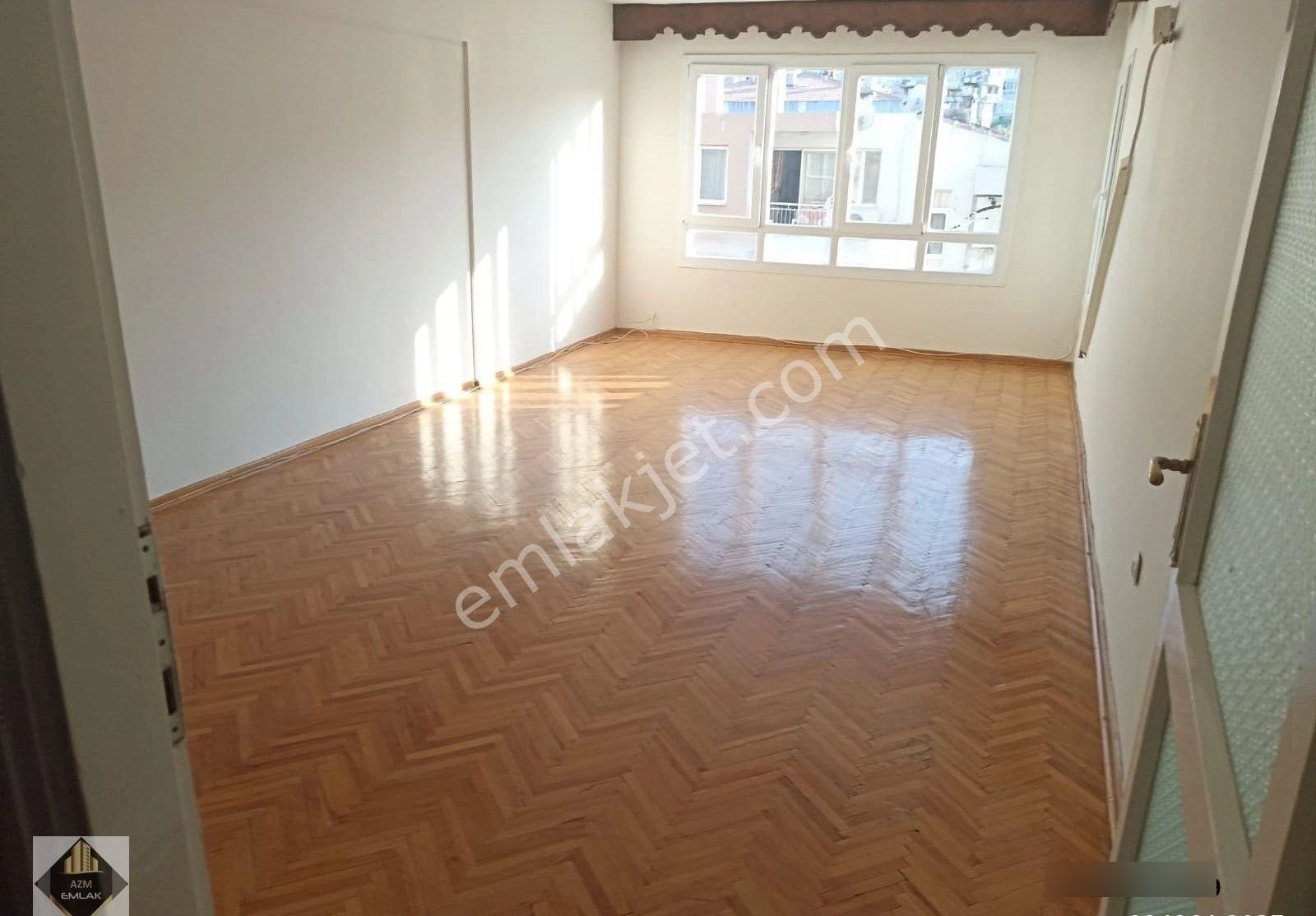 F.altay Metro Durağında Cadde Üzeri Asansörlü Otoparklı Daire