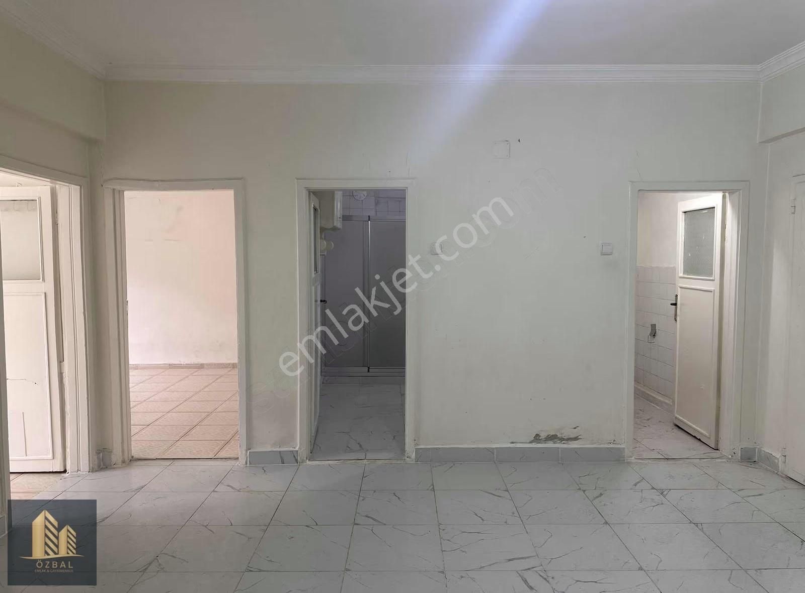 Özbal Emlak Ofis Rızvanağa Caddesinde Kiralık Daire - Görsel 13