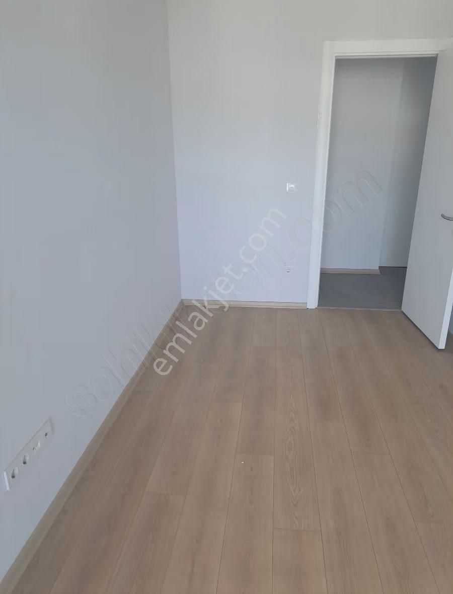 Kurtköy Paragon Sitesinde Muhteşem Havuz Ve Peyzaj Manzaralı 2+1 - Görsel 8