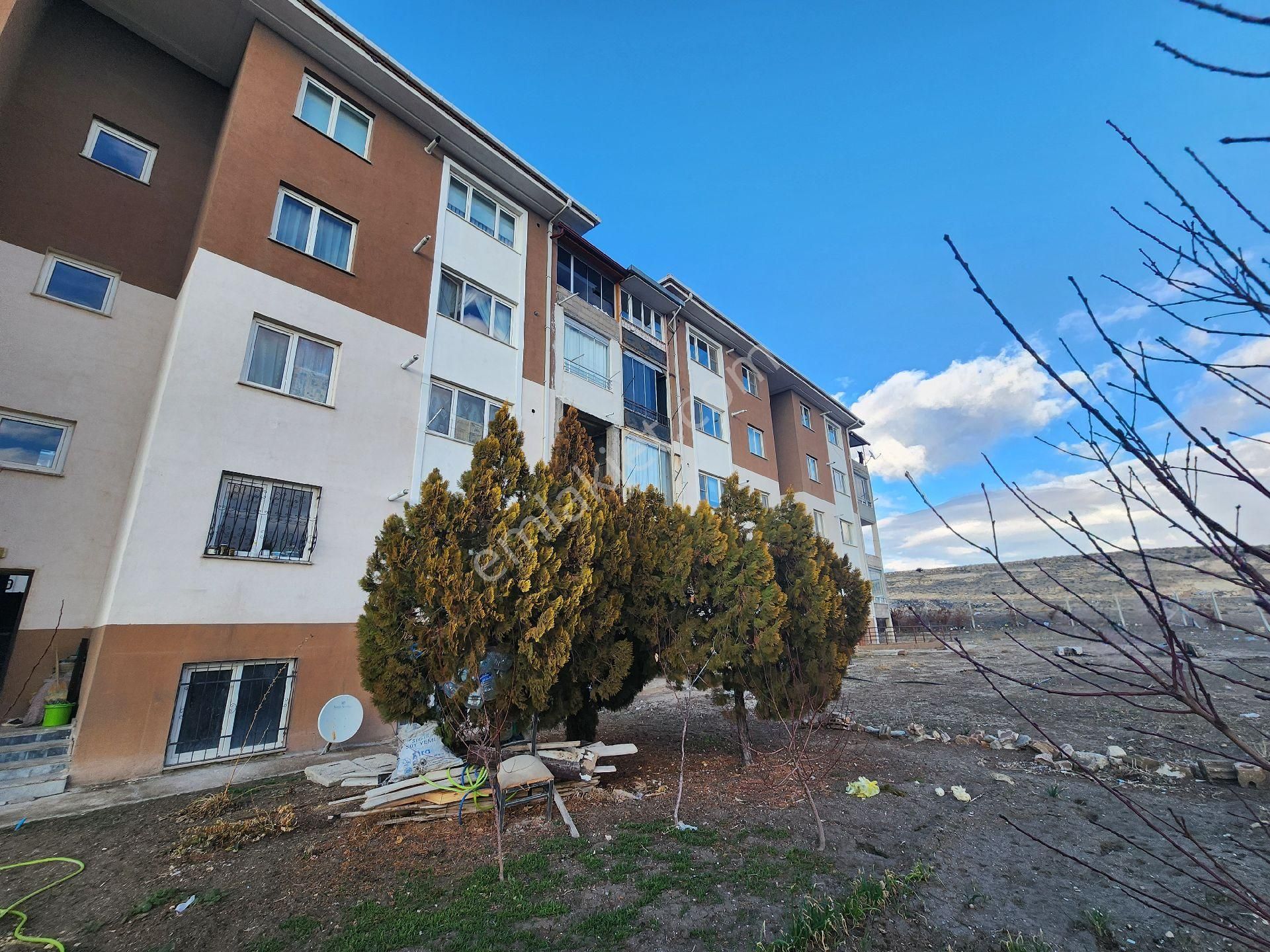 Niğde Bor İftiyan Tokide Satılık 2+1 2.kat Daire - Görsel 4