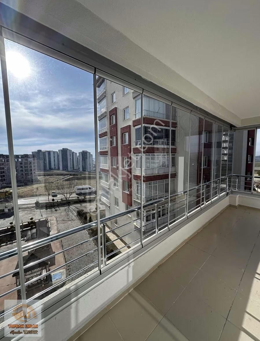 Toprak Emlak'tan Şehitlik Mahallesinde Satılık 4+1 Ara Kat Daire - Görsel 6