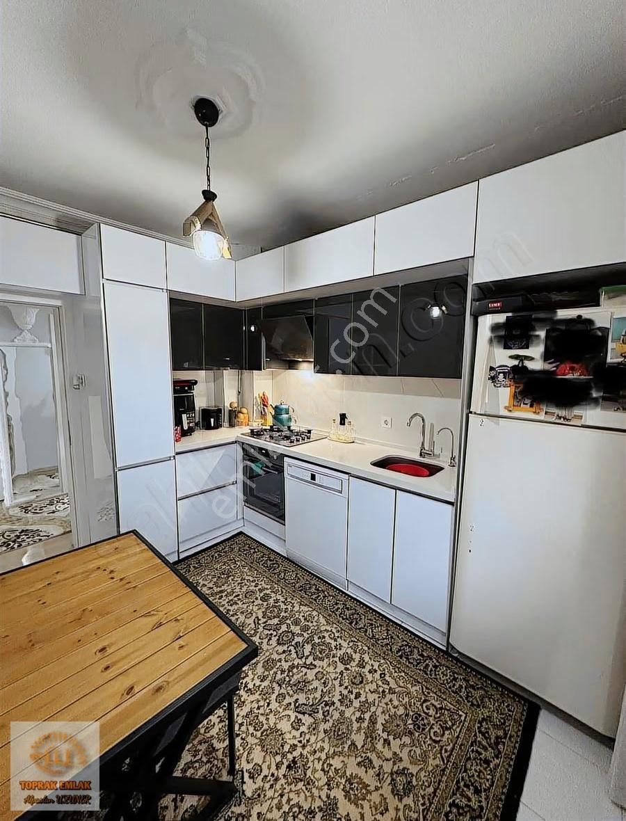 Mehmet Akif Mahallesinde İçi Full Yapılı Satılık 3+1 Daire