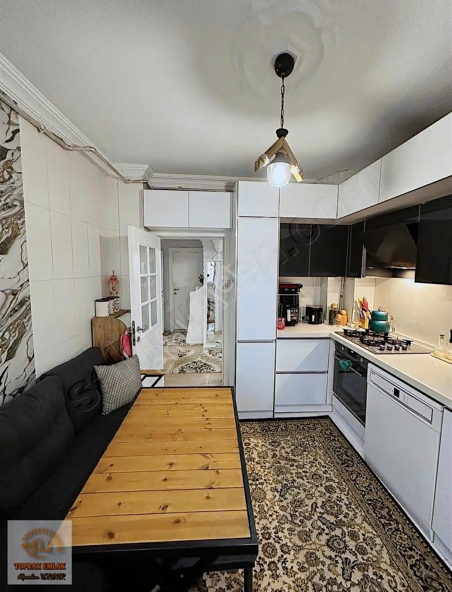 Mehmet Akif Mahallesinde İçi Full Yapılı Satılık 3+1 Daire - Görsel 6