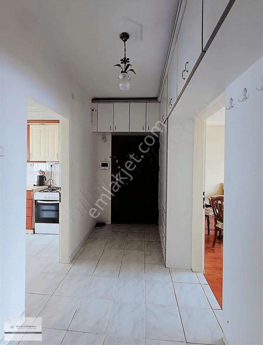 Mükemmel Lokasyon Da Ara Kat Manzaralı 120 Mt 3+1 Fırsat - Görsel 13