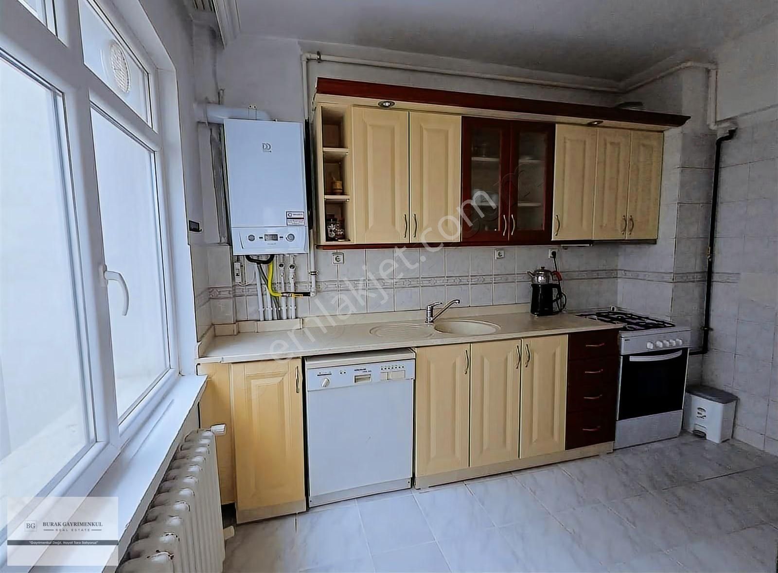 Mükemmel Lokasyon Da Ara Kat Manzaralı 120 Mt 3+1 Fırsat - Görsel 22