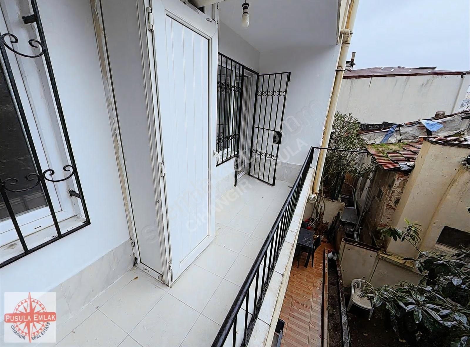 Firuzağa 3+1 Arakat Balkonlu Ve Kombi Isınmalı - Görsel 5