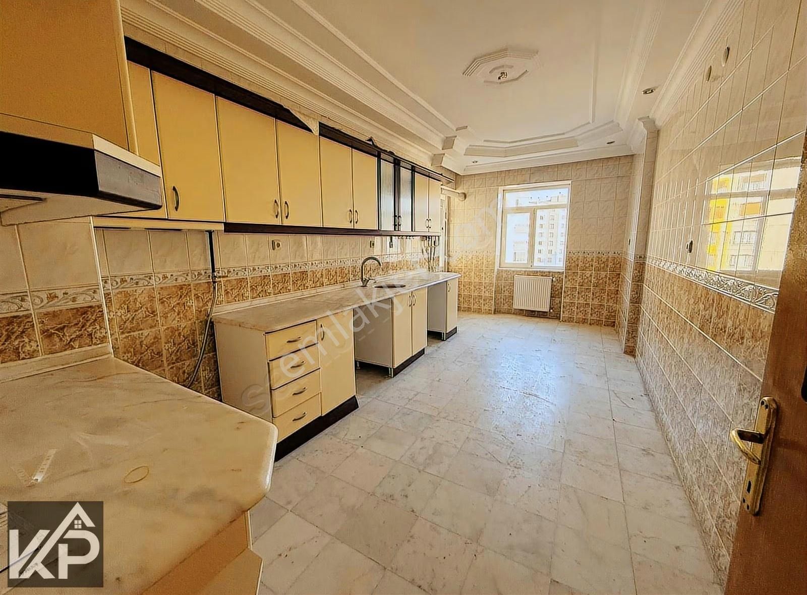 Köşk Mahallesinde Satılık Geniş Ve Ferah 4+1 Satılık Daire - Görsel 12