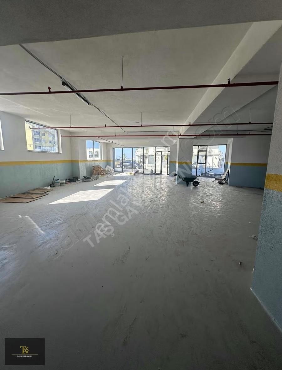 Düz Giriş,tır Yanaşabilir 1150m2.imalat Depolamaya Uygun Kiralık - Görsel 2