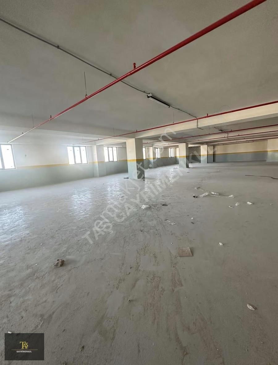 Düz Giriş,tır Yanaşabilir 1150m2.imalat Depolamaya Uygun Kiralık - Görsel 11
