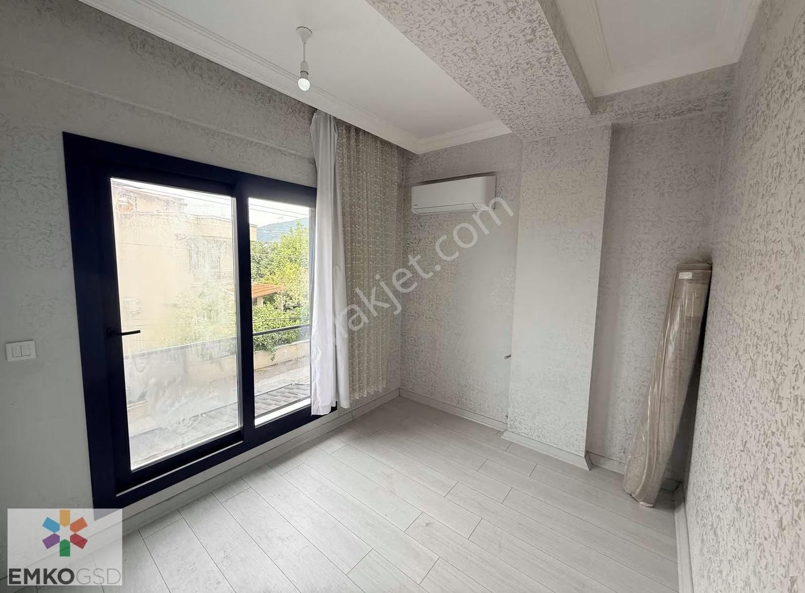 Özderede Denize 350 Metre,bahçeli, Ön Cephe Villa(emko) - Görsel 14