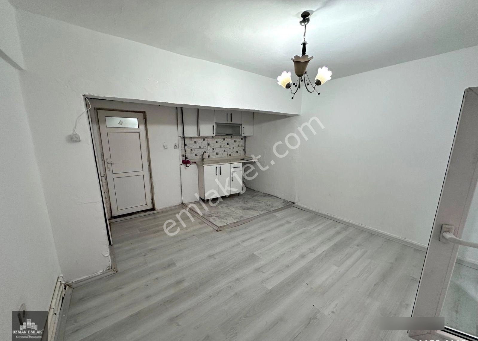 Uzman Emlak'tan Foça Sokak'ta Uygun Fiyatlı 1+1 Daire - Görsel 6