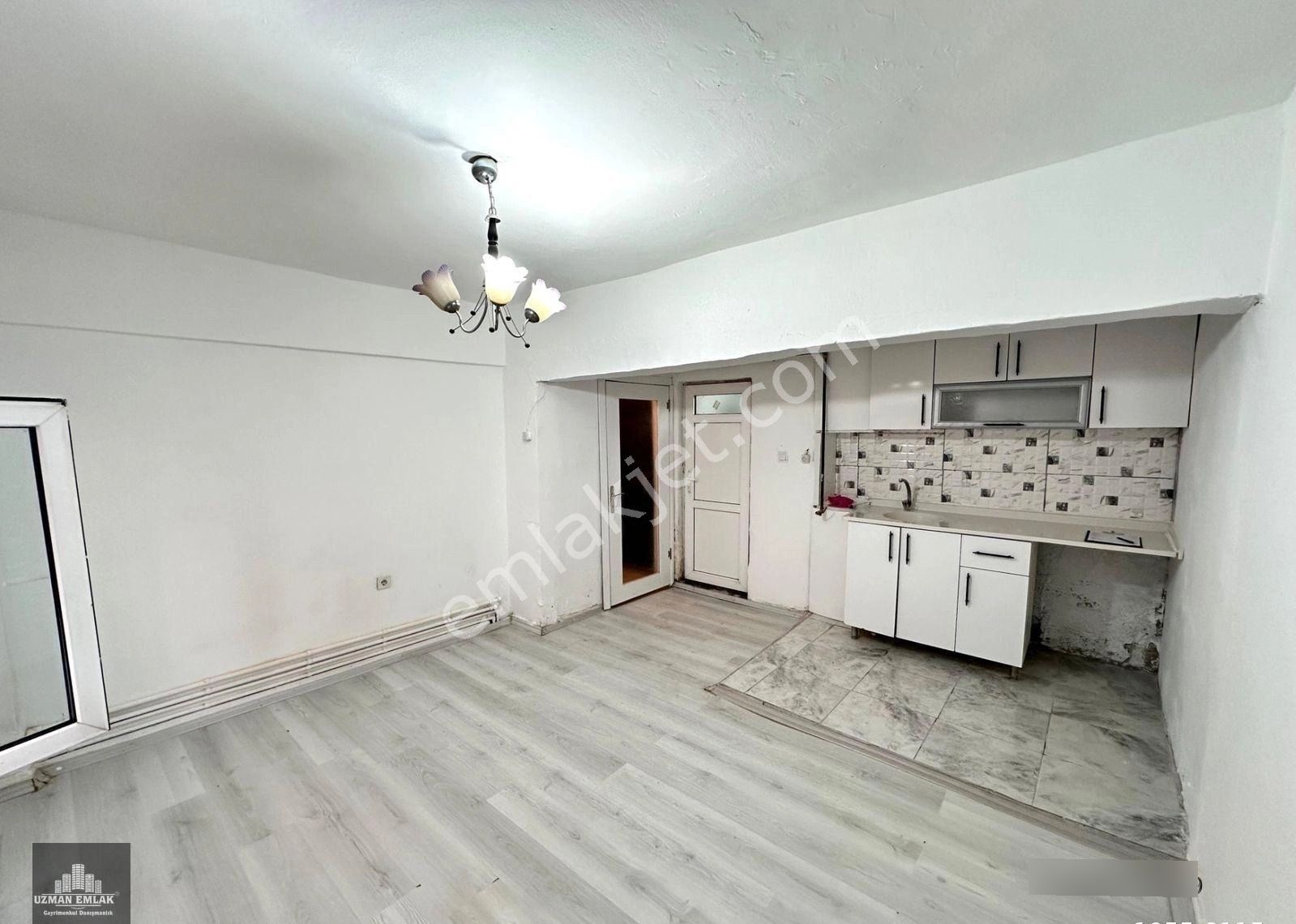 Uzman Emlak'tan Foça Sokak'ta Uygun Fiyatlı 1+1 Daire - Görsel 4