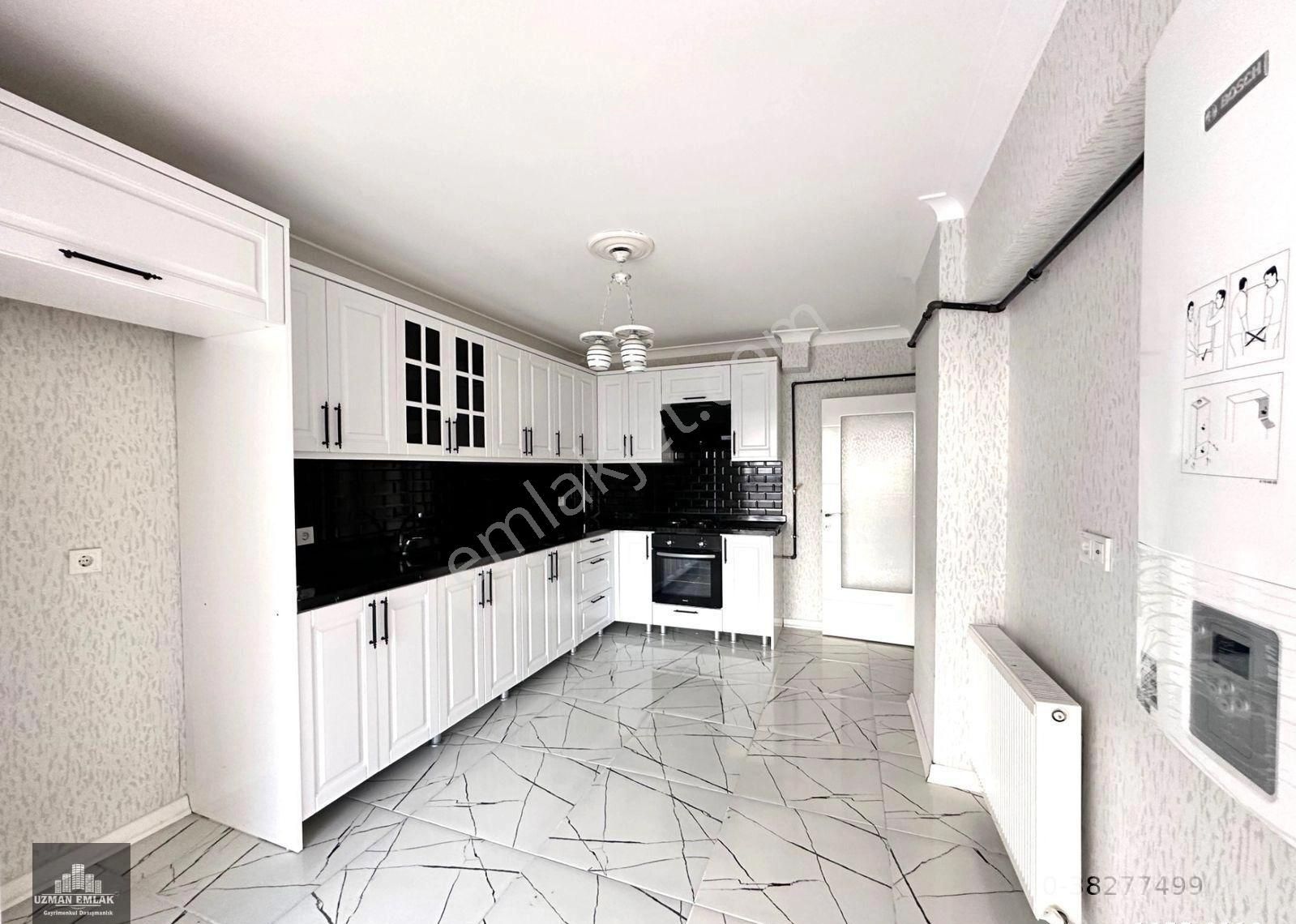 Uzman Emlak Ofisinden Kayalar Mh.de Site İçerisinde Full Yapılı Kapalı Teras Balkonlu 4+1 Daire - Görsel 22