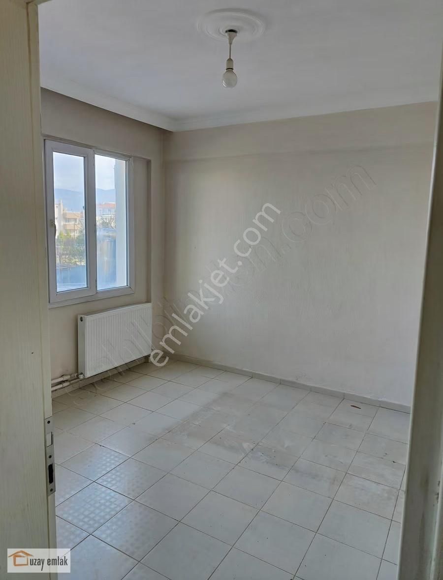 Milas Burgaz Mahallesin'de Kiralık 3+1 Zemin Kat Daire - Görsel 7