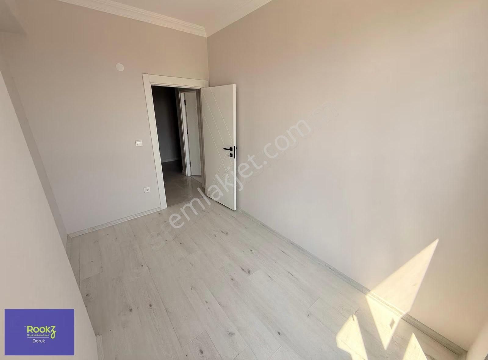 Rookzdoruk'dan Pendik'de Metroya Yakın Geniş Lüks Site İçi 3+1!! - Görsel 30