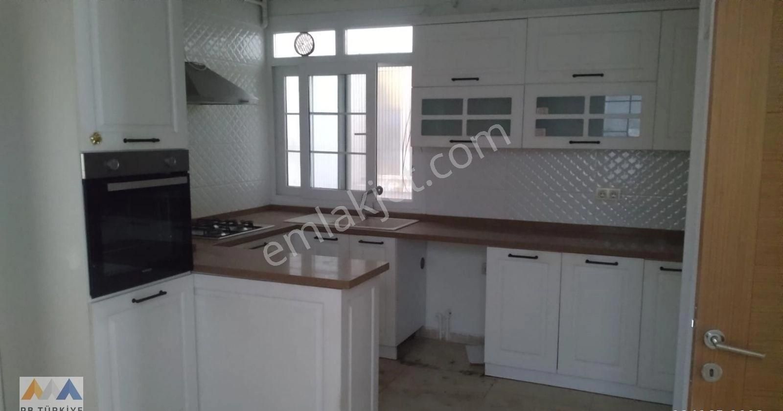 Moda Şifa Sokak'ta Ebeveyn Banyolu,deniz Manzaralı 3+1 Daire - Görsel 3