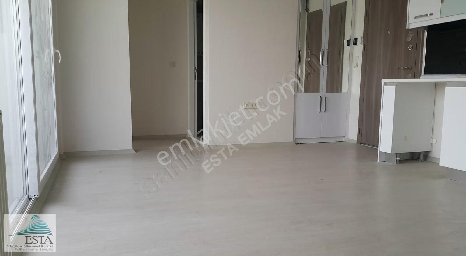 Katip Çelebi Üniversitesi Mevkii Kiralık 1+1 Balkonlu Daire - Görsel 26