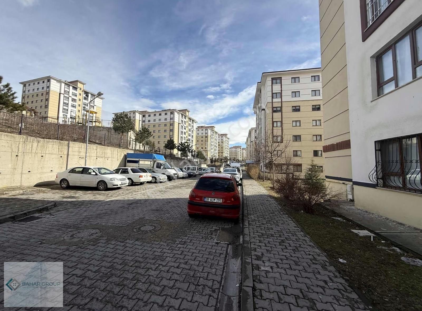 Serkent Esnaf Toki'de Tapulu Satılık Masrafsız 3+1 Daire - Görsel 19