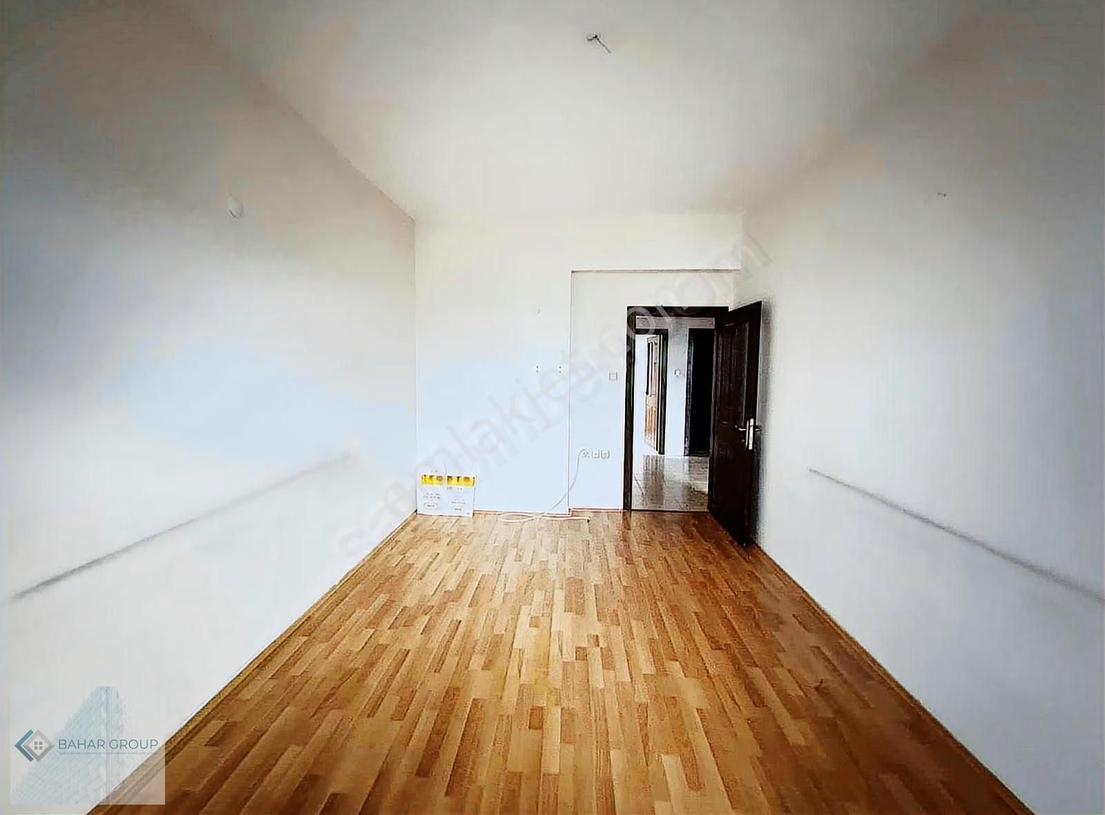 Keykukabatta Tramvayın Yanı Masrafsız Satılık 3+1 Daire - Görsel 6