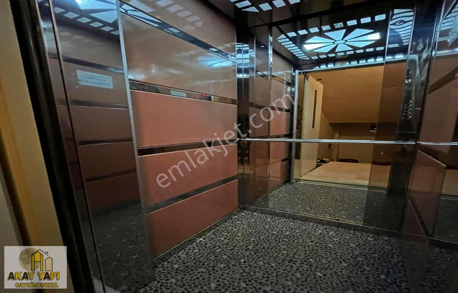 Esenyurt Mehmet Akif'te Metrobüse Yakın 2+1 Satılık Arakat Daire - Görsel 9