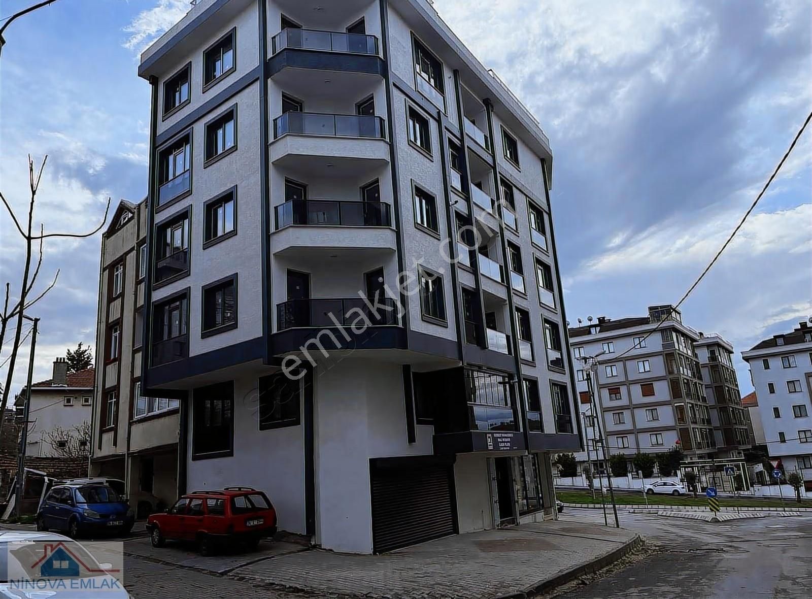 Kiralık 2+1 Sıfır Daire 3. Katta - Görsel 5