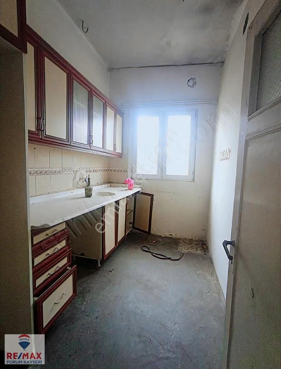 Esentepe 2 Katlı Ev Ve Arsası - Görsel 6