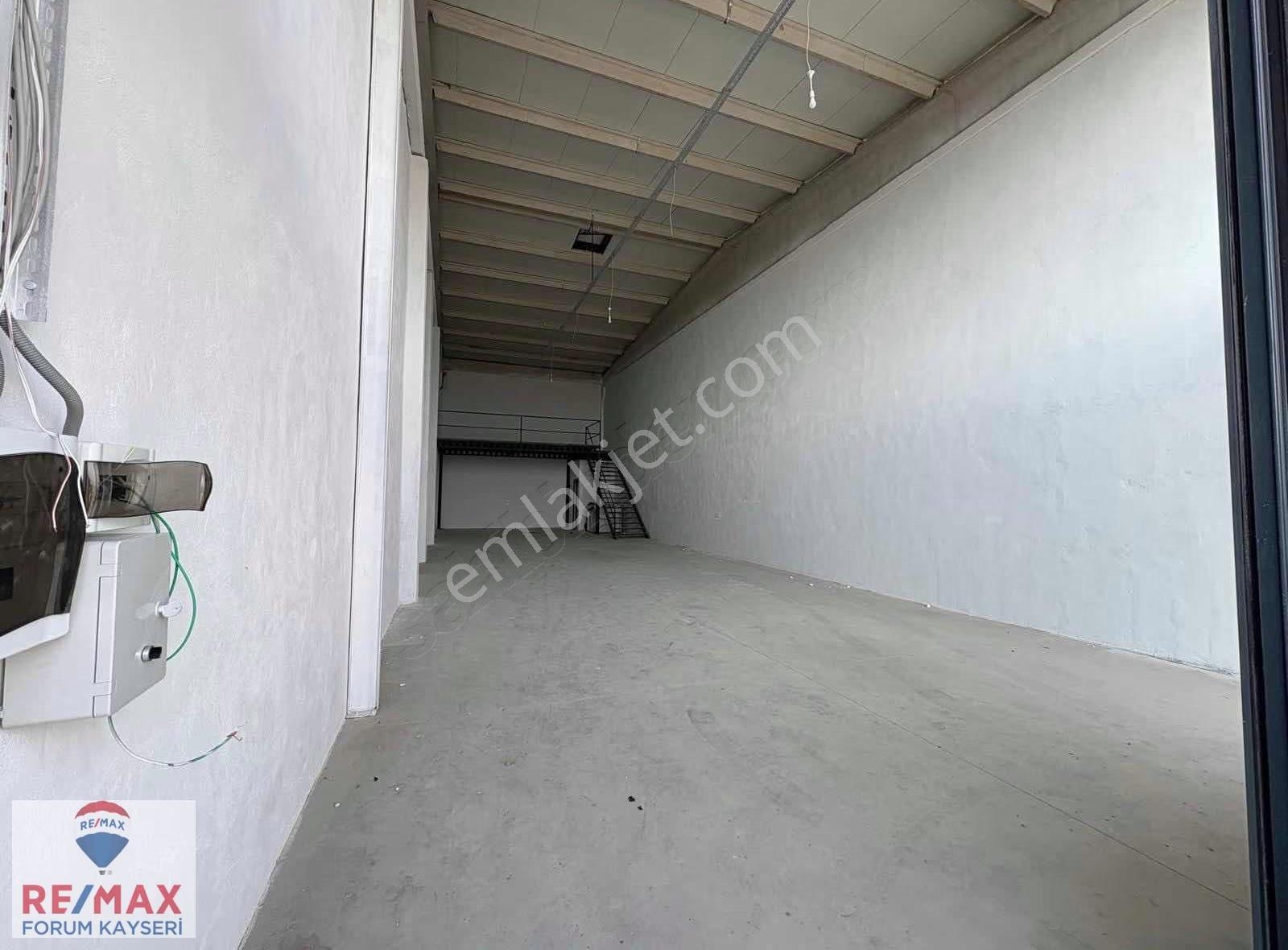 Osb Girişi 16.cad Kiralık Hangar - Görsel 3
