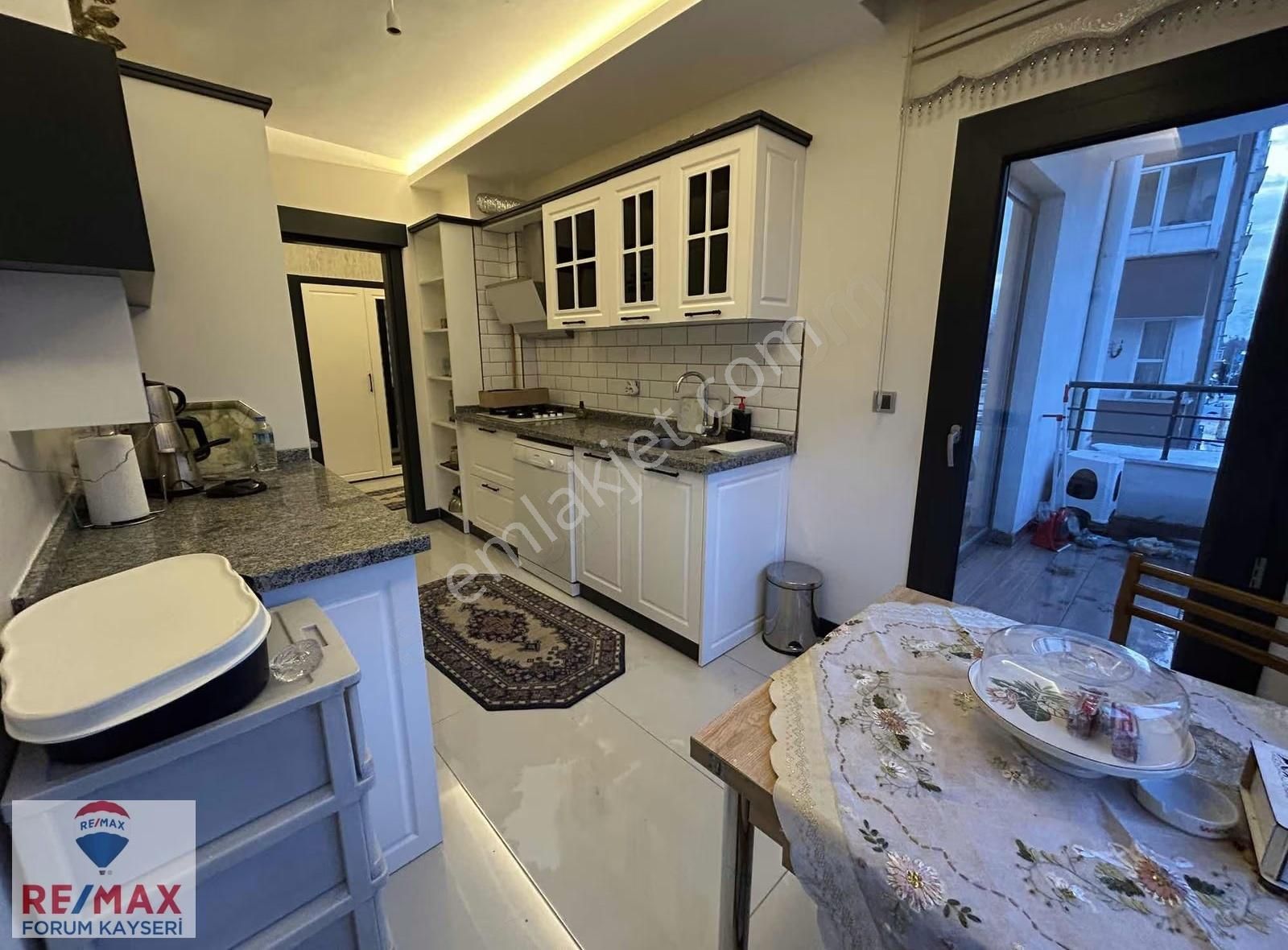 Bozantı Caddesi Üzerinde Sıfır Ayarında 2+1 Satılık Lüx Daire - Görsel 23