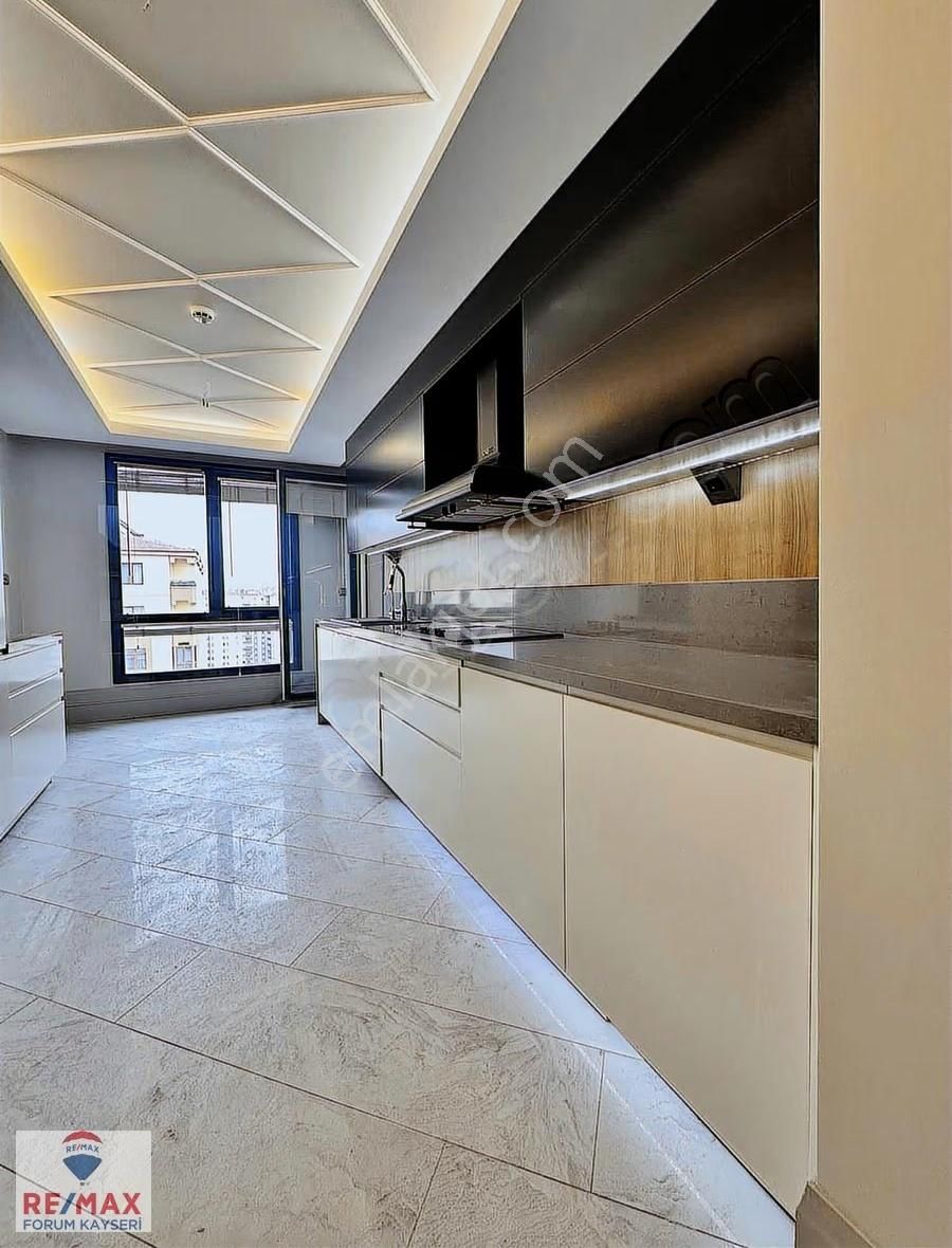 Alpaslan Mah Erkut Time Satılık Ultra Lüks Daire - Görsel 23