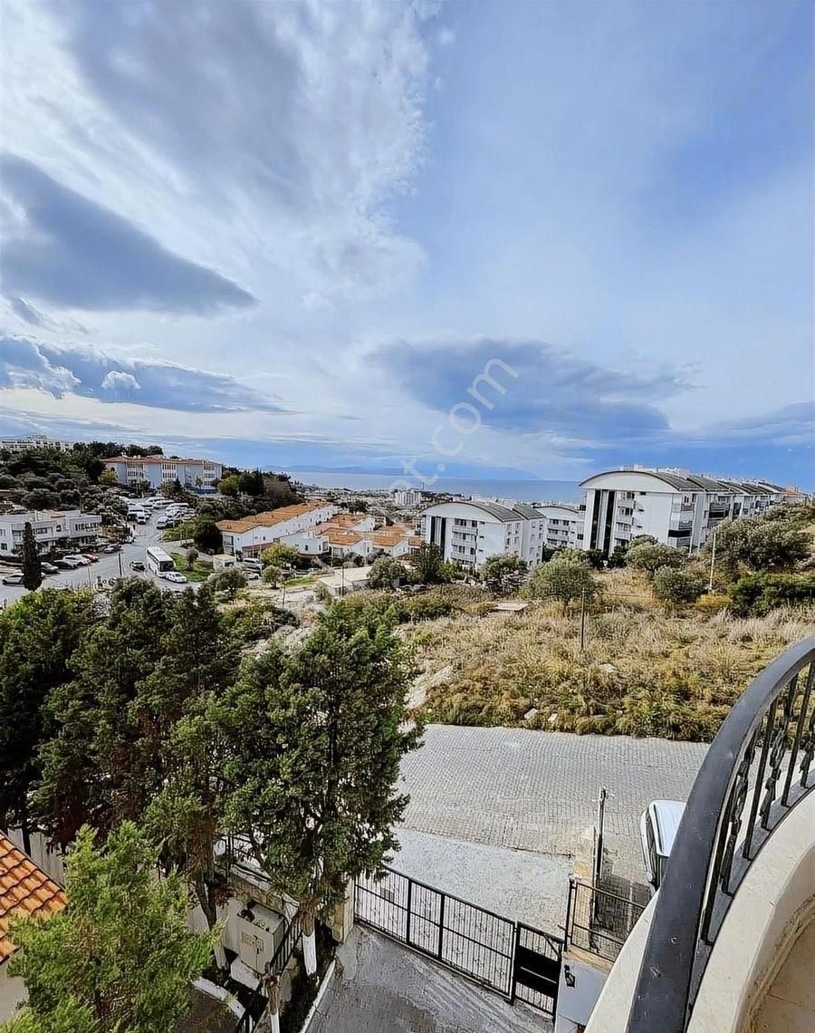 Kuşadası Kadınlar Denizi 3+1