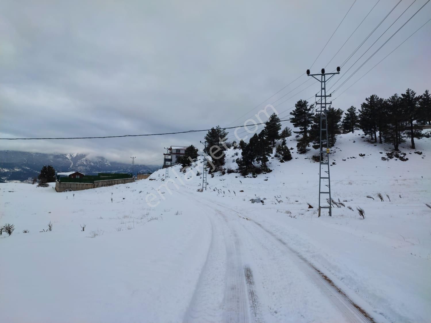 Kar Emlaktan Yenikonacık Bozkırlı Mevkiinde 400m2satılık Arsa - Görsel 11