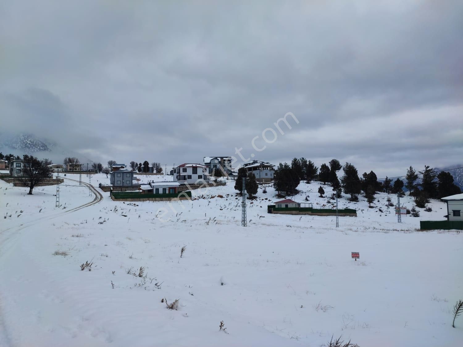 Kar Emlaktan Yenikonacık Bozkırlı Mevkiinde 400m2satılık Arsa - Görsel 23