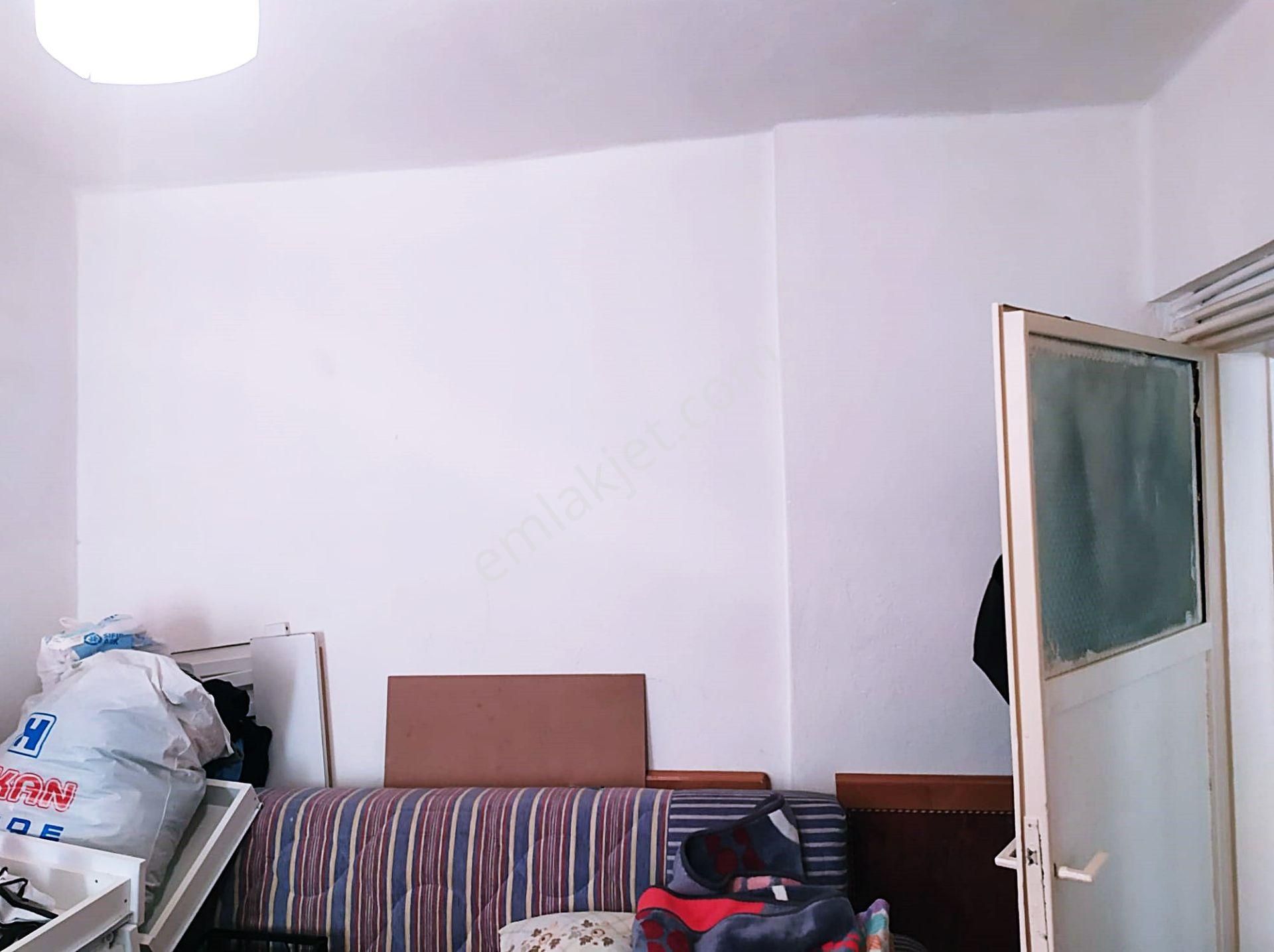 Cihandan Demetevler De Hastane Metro Yakını Satlık 2+1 Daire - Görsel 2