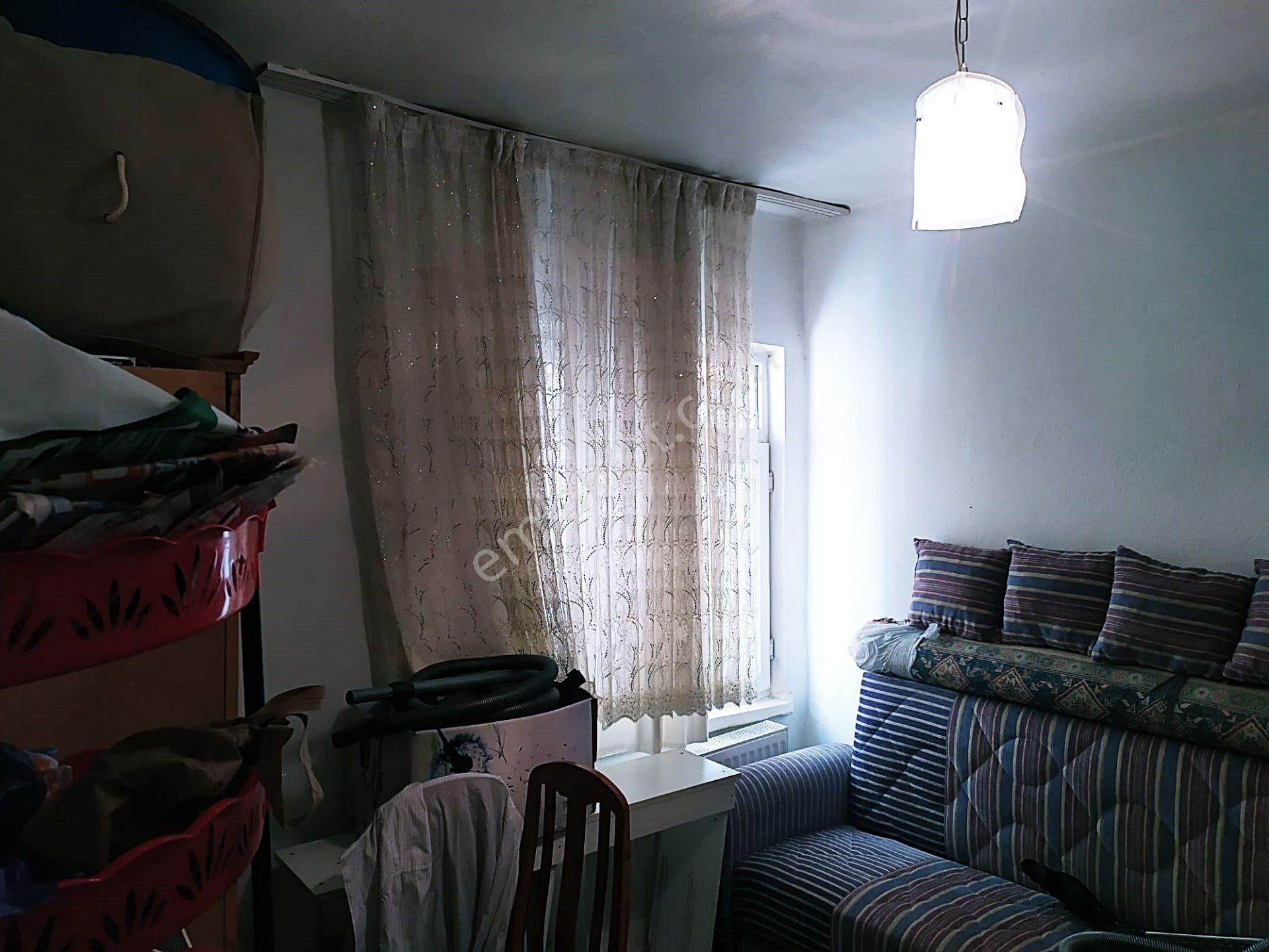 Cihandan Demetevler De Hastane Metro Yakını Satlık 2+1 Daire - Görsel 3